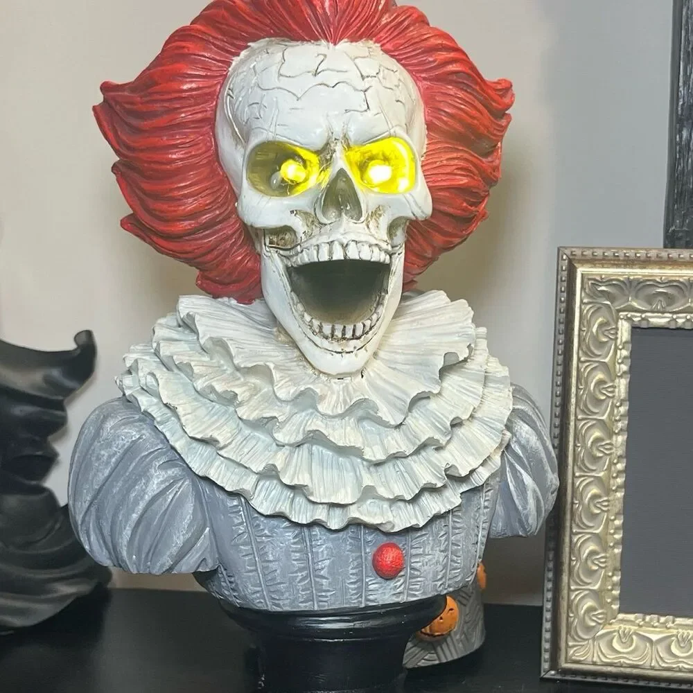 Spooky Nights Halloween Pennywise Clown Red Hair LED Light Up Eyes Bust Decor